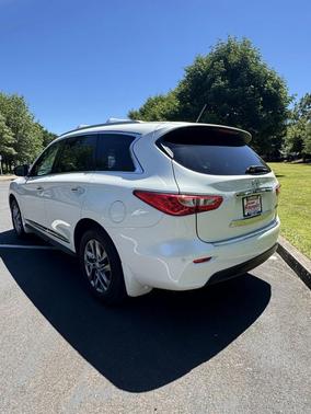 White 2015 INFINITI QX60 Base