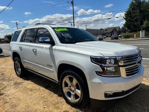 White pearl 2017 Chevrolet Tahoe Premier