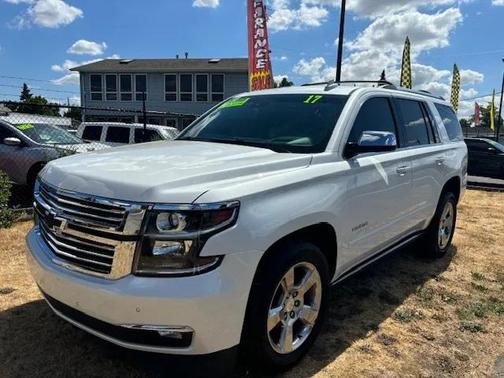 White pearl 2017 Chevrolet Tahoe Premier