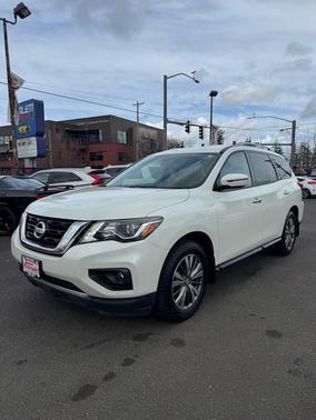 2018 Nissan Pathfinder SV