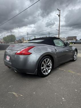 Gray 2014 Nissan 370Z Touring