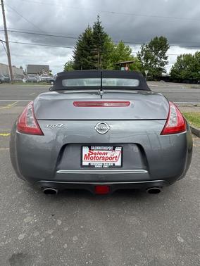 Gray 2014 Nissan 370Z Touring