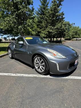 Gray 2014 Nissan 370Z Touring