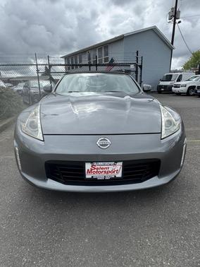 Gray 2014 Nissan 370Z Touring
