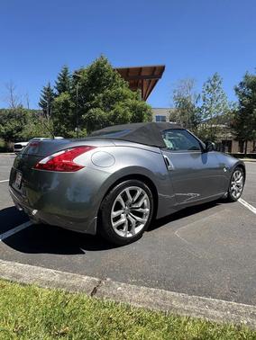 Gray 2014 Nissan 370Z Touring