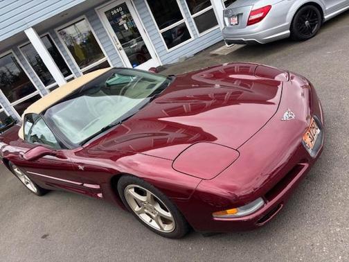 2003 Chevrolet Corvette Base