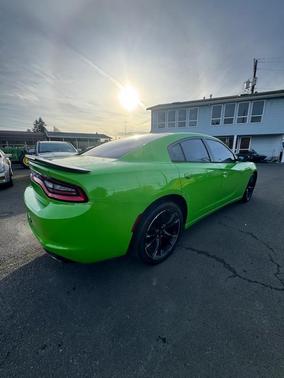 2017 Dodge Charger SE