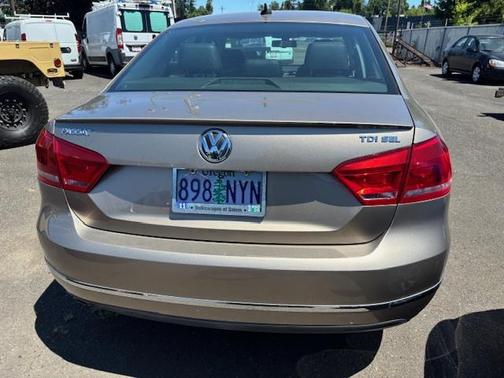 2015 Volkswagen Passat 2.0L TDI DSG SEL Premium