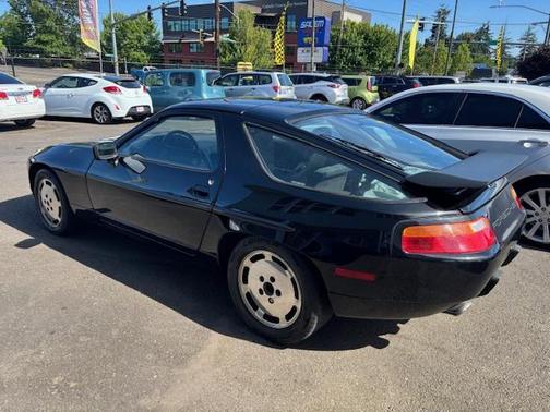 1988 Porsche 928 S4