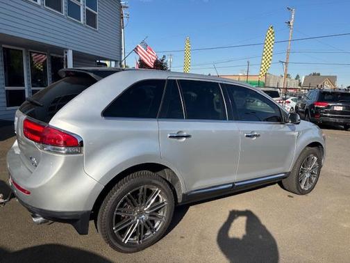 2013 Lincoln MKX Base