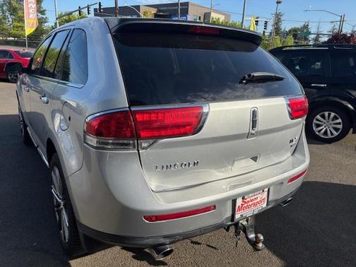 2013 Lincoln MKX Base