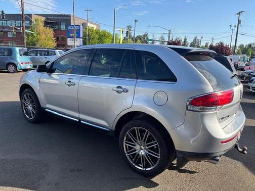 2013 Lincoln MKX Base