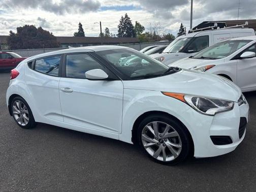 2016 Hyundai Veloster Base