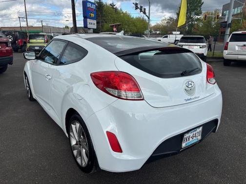 2016 Hyundai Veloster Base