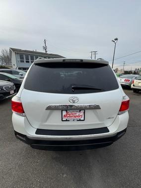 2012 Toyota Highlander SE