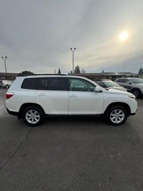 2012 Toyota Highlander SE