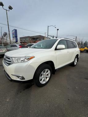 2012 Toyota Highlander SE