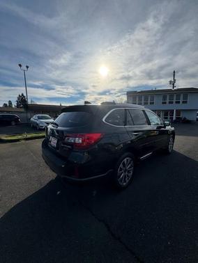 2017 Subaru Outback 3.6R Touring