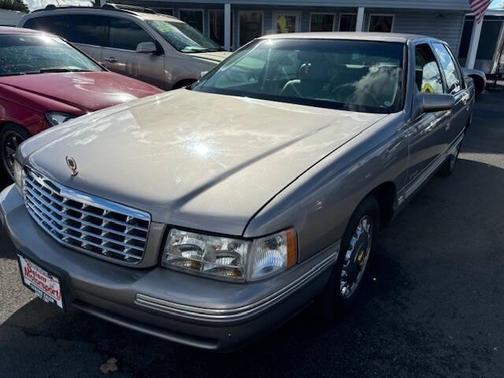 1998 Cadillac DeVille Base