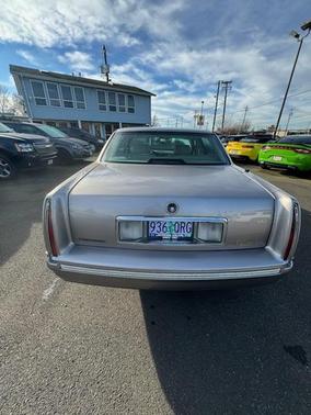 1998 Cadillac DeVille Base