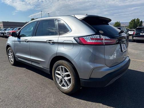 Silver Metallic 2023 Ford Edge SEL