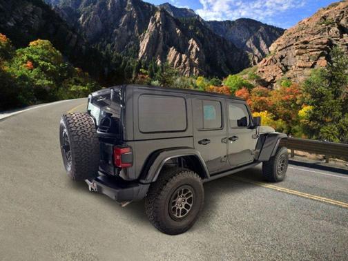 Black Clearcoat 2023 Jeep Wrangler Rubicon 392
