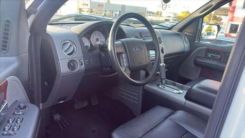 2005 Ford F-150 Lariat SuperCrew