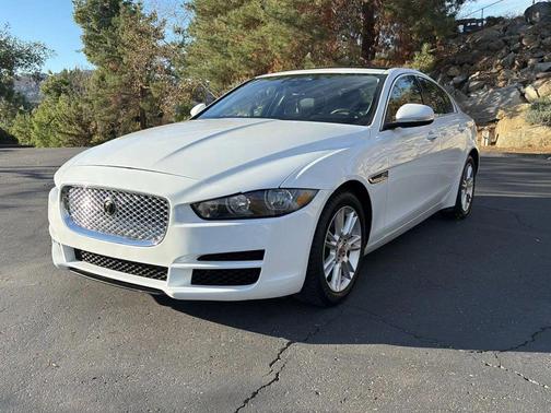 2019 Jaguar XE 25t Premium