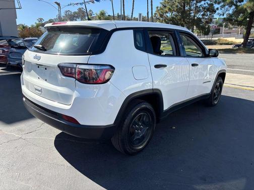 2018 Jeep Compass Sport