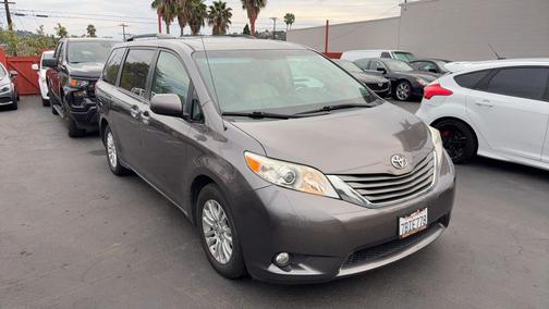 2013 Toyota Sienna XLE