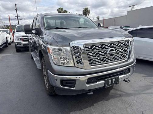 2018 Nissan Titan XD SV