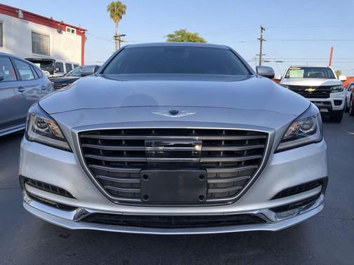 Santiago Silver 2019 Genesis G80 3.8