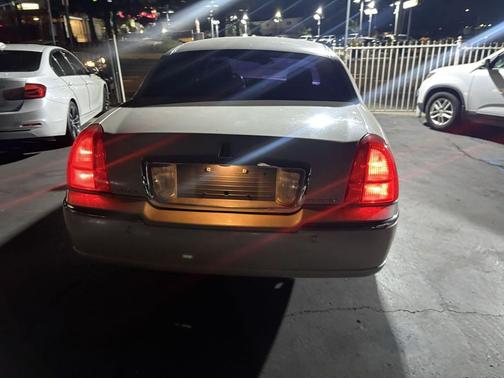 2003 Lincoln Town Car Cartier