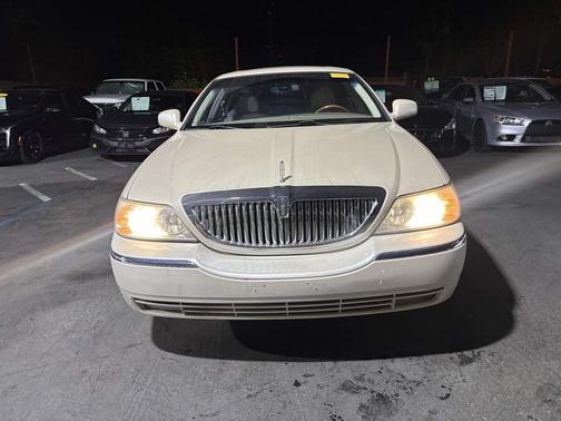 2003 Lincoln Town Car Cartier