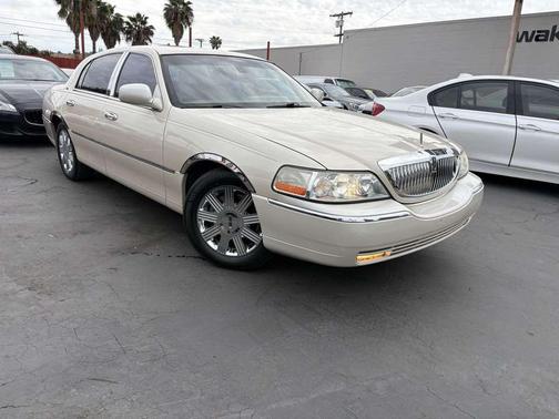 2003 Lincoln Town Car Cartier