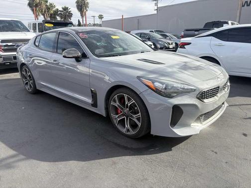 Ceramic Silver 2018 Kia Stinger GT2