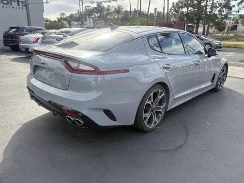 Ceramic Silver 2018 Kia Stinger GT2