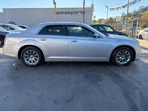 2012 Chrysler 300 Limited