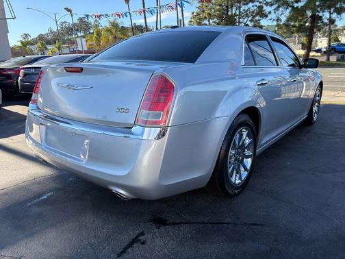 2012 Chrysler 300 Limited