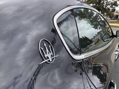 Black 2014 Maserati Quattroporte S Q4