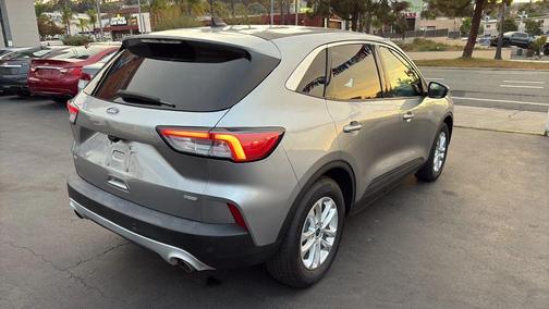 2021 Ford Escape SE