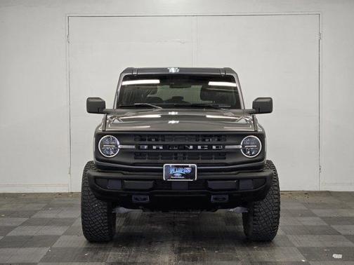 Gray Metallic 2021 Ford Bronco Base