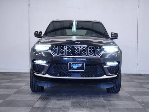 2023 Jeep Grand Cherokee SUMMIT