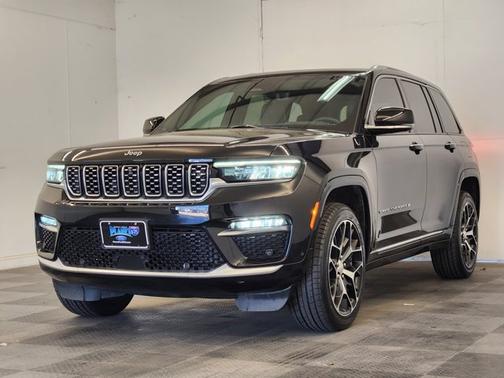 2023 Jeep Grand Cherokee SUMMIT
