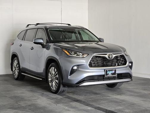 2024 Toyota Highlander PLATINUM