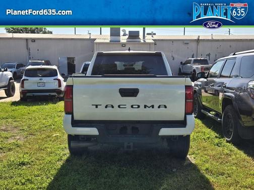 Ice 2025 Toyota Tacoma SR5