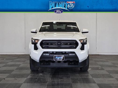 Ice 2025 Toyota Tacoma SR5