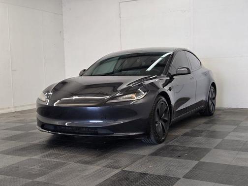Gray 2024 Tesla Model 3 Long Range