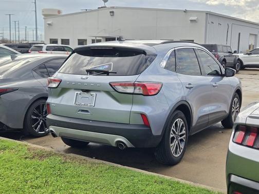ICED BLUE SILVER METALLIC 2022 Ford Escape SEL
