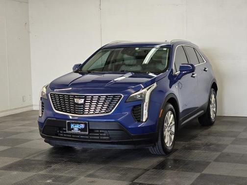Wave Metallic 2023 Cadillac XT4 Luxury